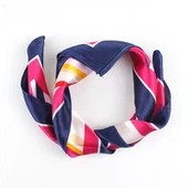 Foulard carré en soie personnalisé imprimé à la main