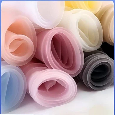 Tissu en mousseline de soie et satin